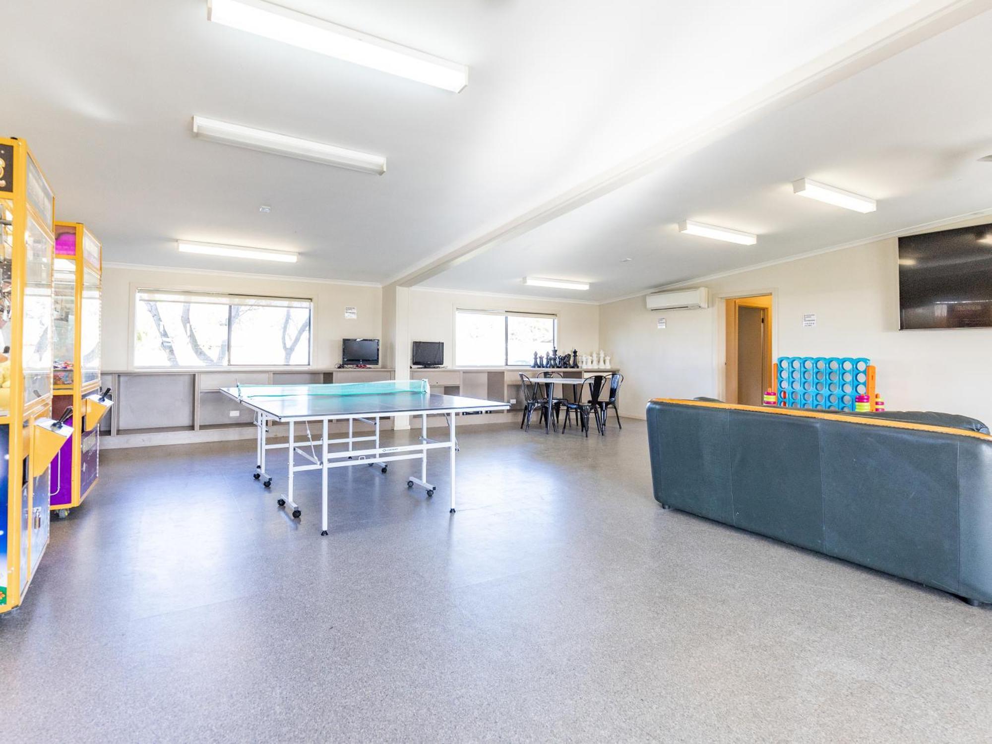 Nrma Yarrawonga Mulwala Holiday Park ภายนอก รูปภาพ