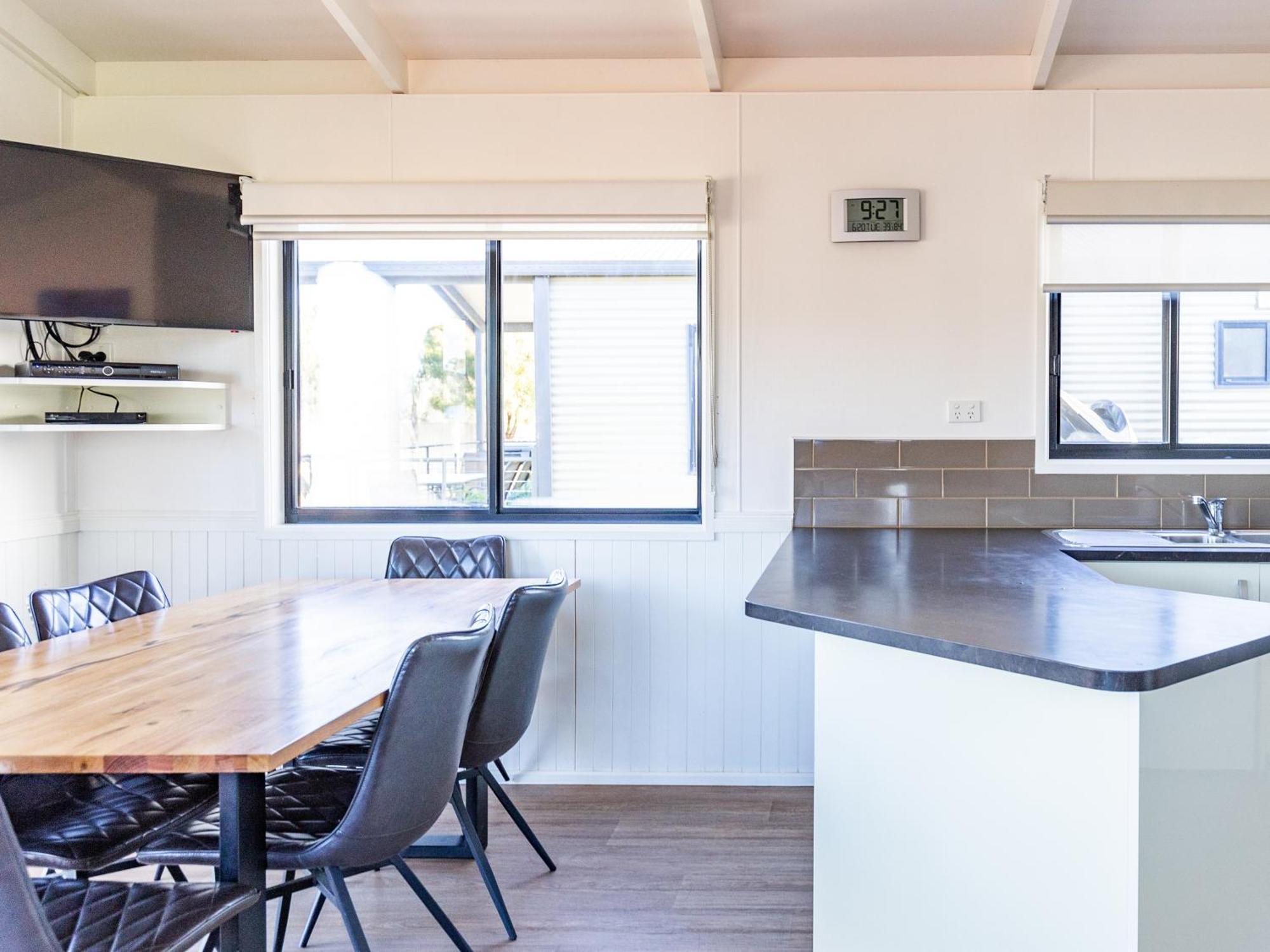 Nrma Yarrawonga Mulwala Holiday Park ห้อง รูปภาพ