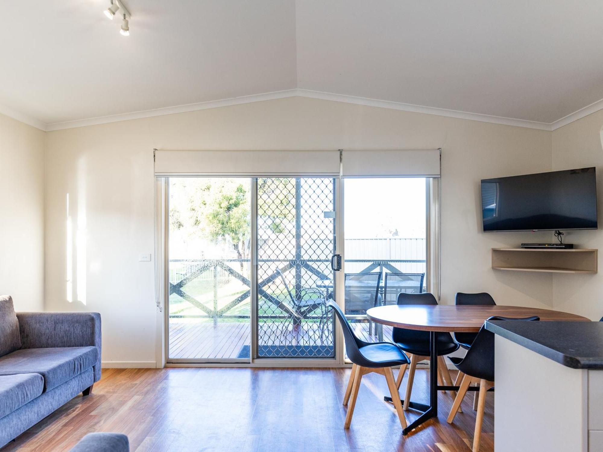 Nrma Yarrawonga Mulwala Holiday Park ห้อง รูปภาพ